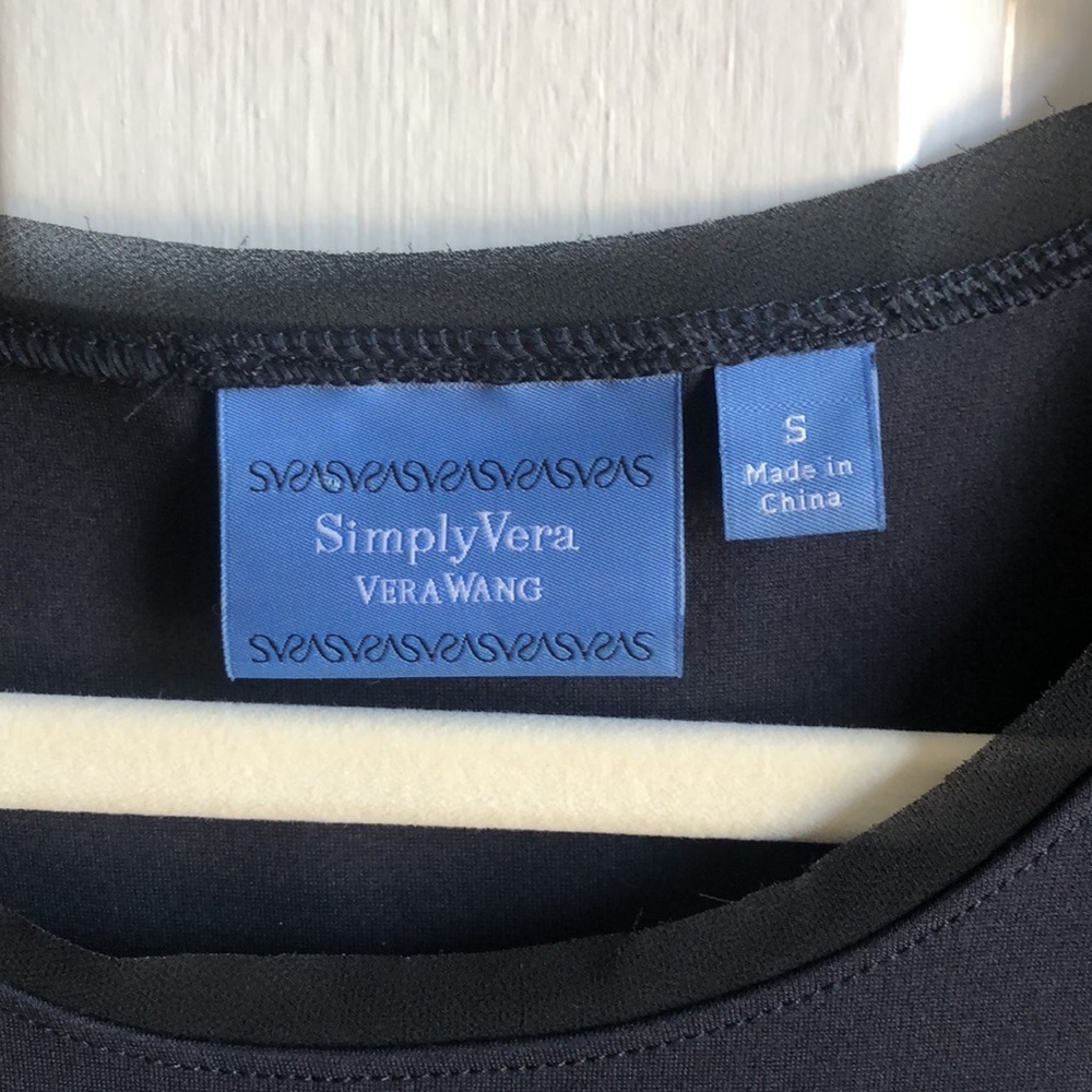Simply Vera Vera Wang Navy Sleeveless Asymmetric Handkerchief Dress Size Small - Picture 8 of 9